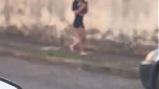 Parturition AYUDA A UNA CHICA Hawt QUE ENCUENTRA EN LA CALLE A LLEGAR A SU CASA Y ELLA LO INVITA A PASAR PARA QUE LE FOLLE EL CULO SIN CONDON Y LA LLENE DE Sex cream