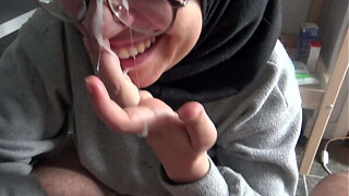 A Muslim lassie is disturbed when that babe sees her instructors ambitious French penis